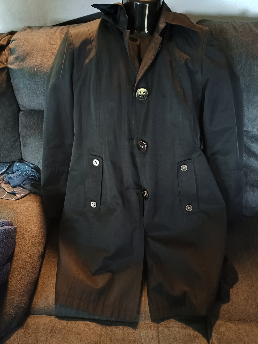 Classic Gallery Petites women’s black lightweight coat in size Petite Large